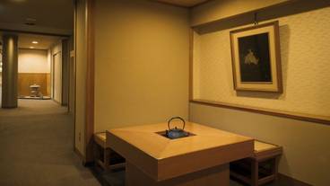 客室内のダイニングエリア / 4