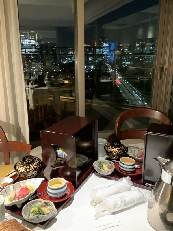 夕朝食共に和食和田蔵のインルームダイニング。