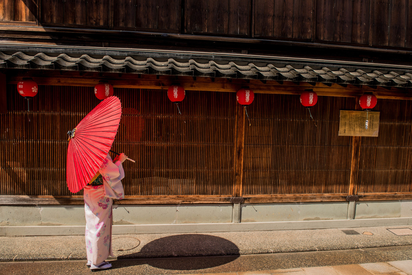 金沢ひがし茶屋街の春景色