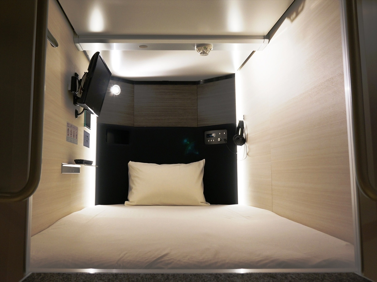 乙女心をくすぐるかわいさ!女性専用のカプセルホテル4271787