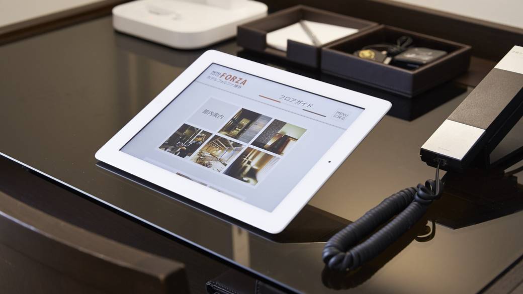 観光案内なども見られるiPad / 4