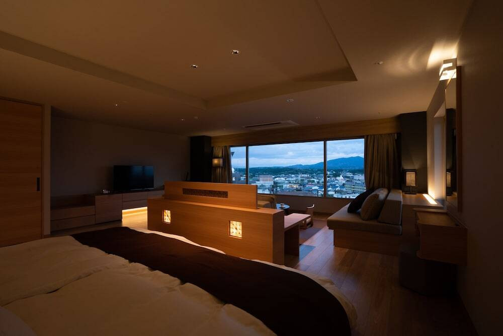 ラグジュアリージュニアスイート