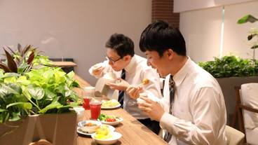 朝食スペース / 9