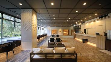 ロビーラウンジ / 3