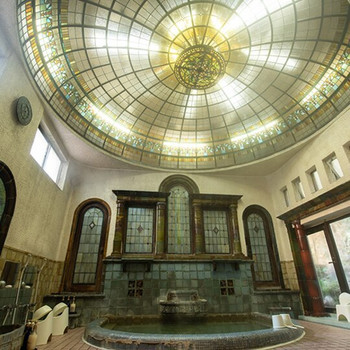 洞窟風呂内に弁天様⁉冒険心がくすぐられる宿3642595