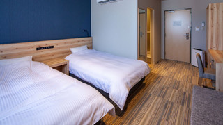 スーペリアツインルーム (セミダブルベッド2台＆エキストラベッド1台) 禁煙