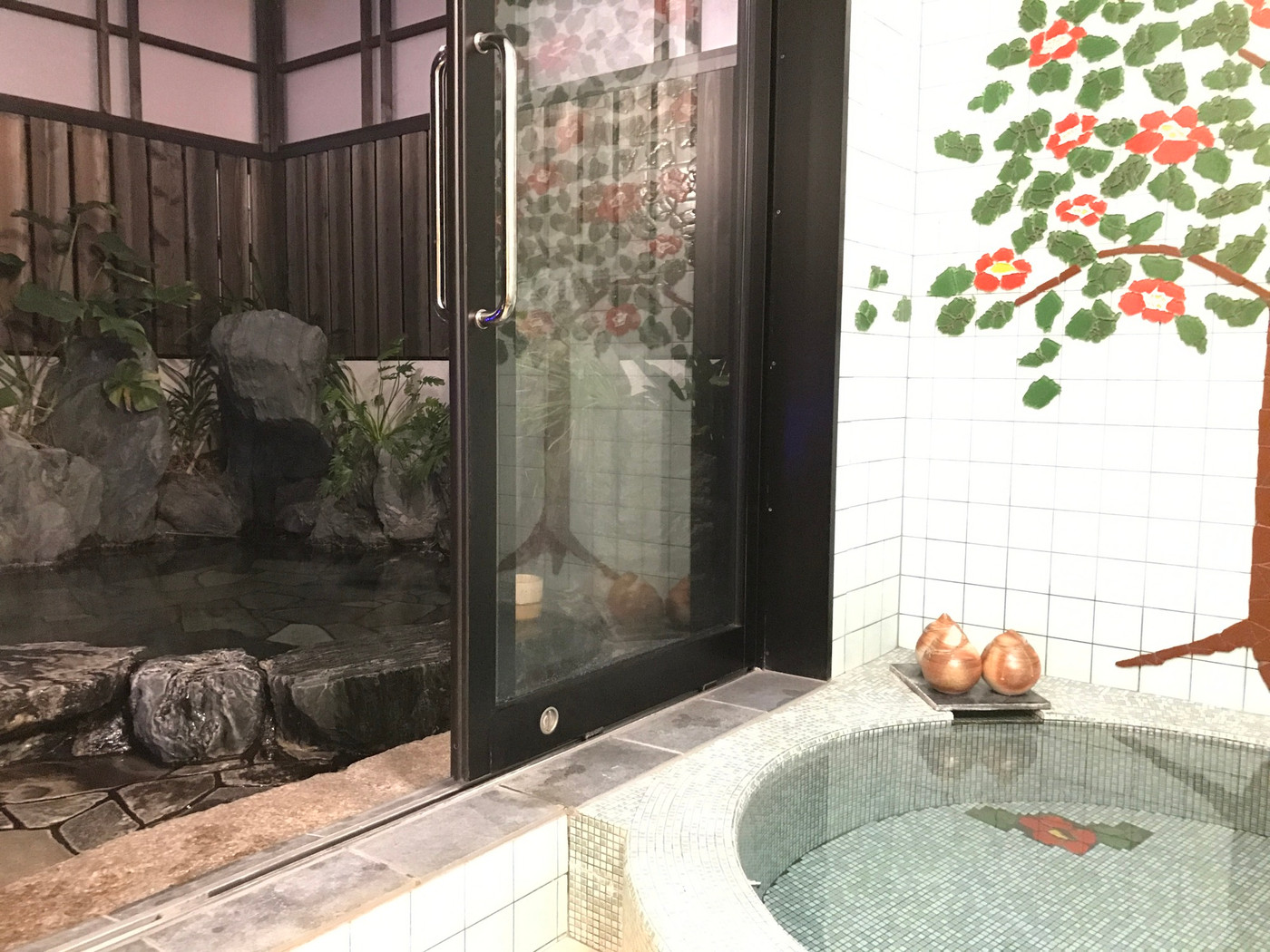 3つの貸切風呂でプライベートに源泉を満喫3918306