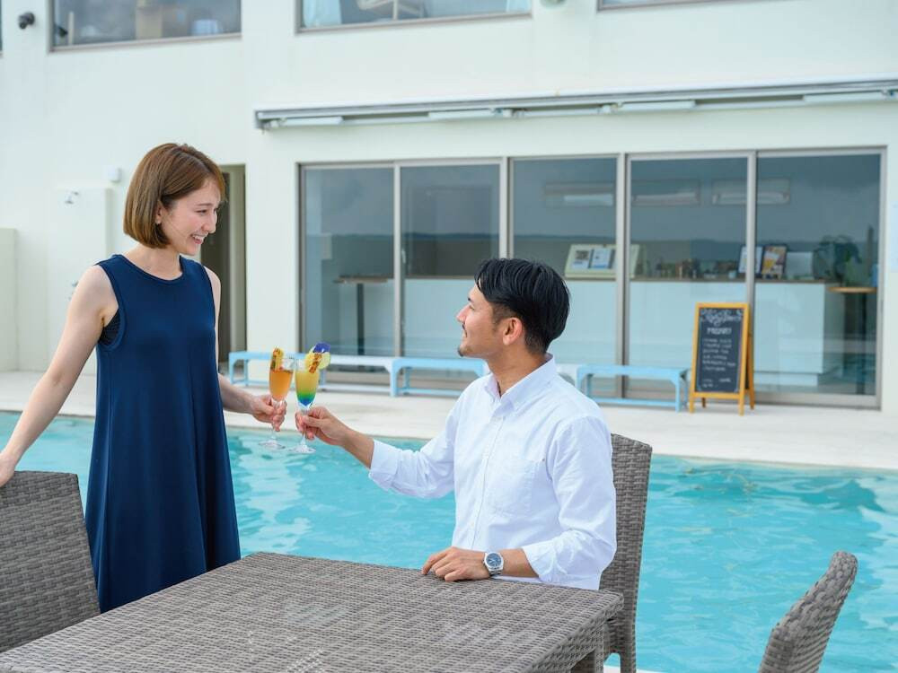 プールサイドバー