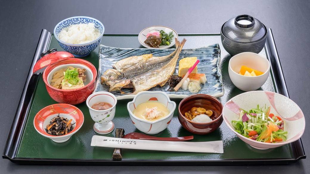 朝食はボリューム
たっぷりの和定食 / 1