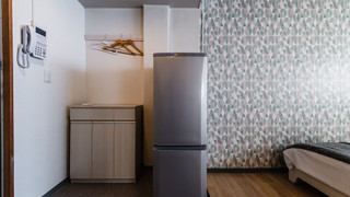 ツインルーム (キッチン/シャワー/トイレ付) エレベーターなし 205室 禁煙