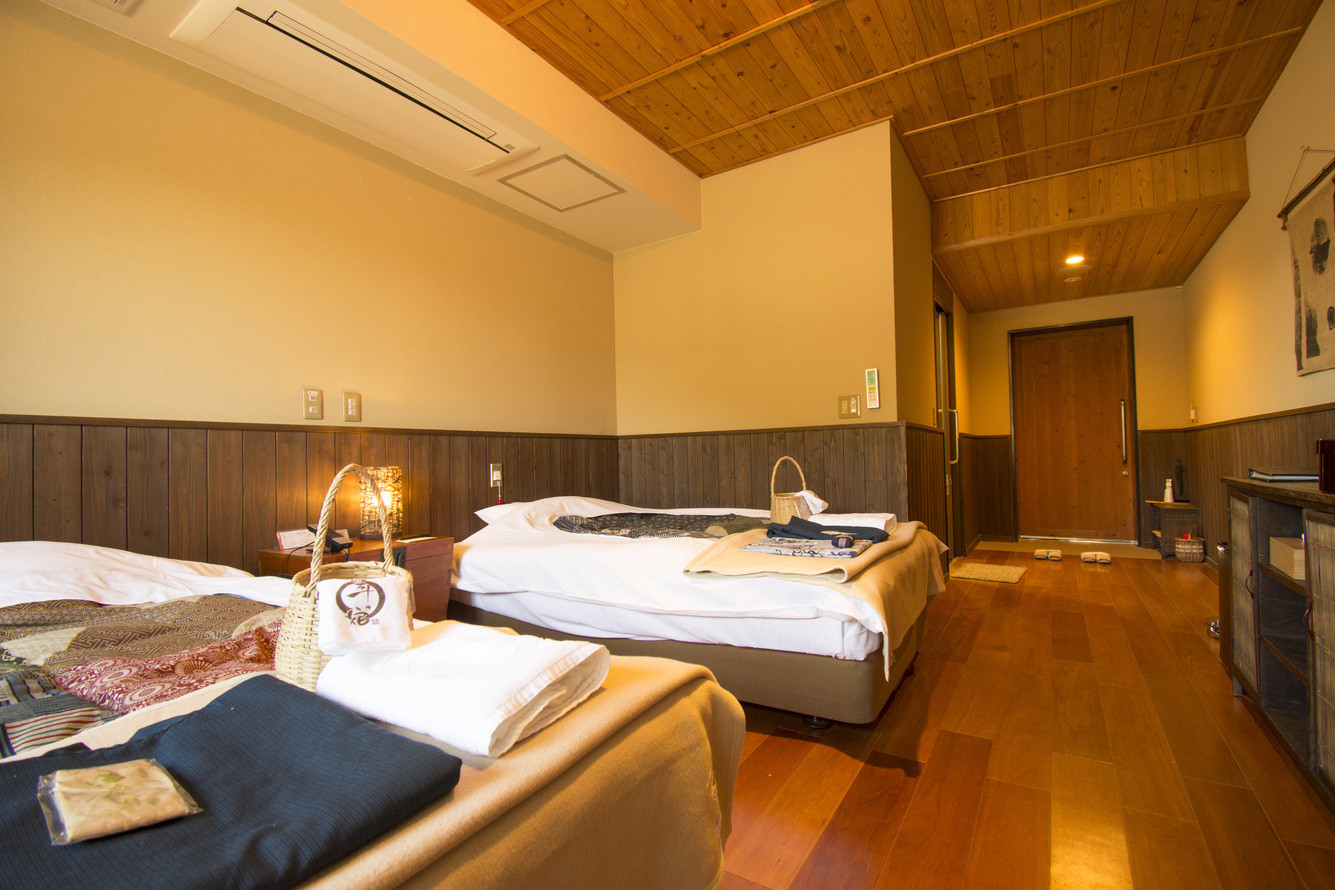 自然素材が心地よい ムードと遊びゴコロのあるお部屋3395658