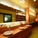 大浴場でリラックス
心解けるバスタイム
 / 3