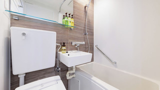 スタンダードダブル禁煙 (ハウスキーピングは有料オプション)