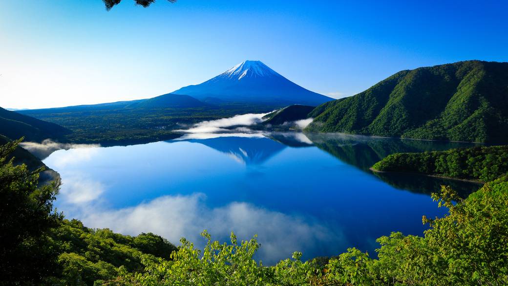 本栖湖と富士山 / 1