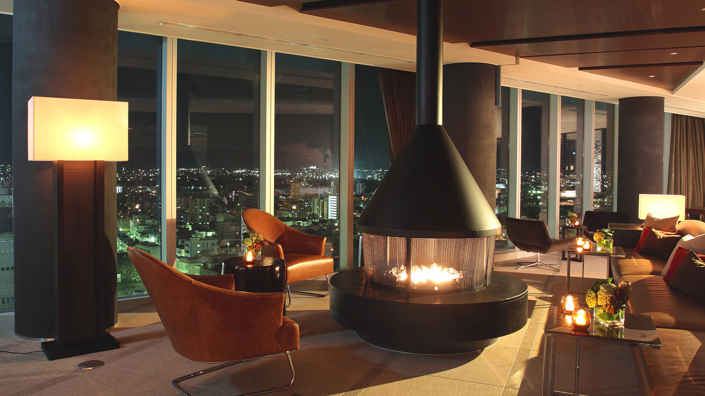 抜群の眺望を2人占め!セレブ気分に浸れるオシャレなホテル3490925