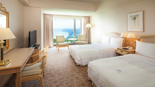 プレミアム ルーム シングルベッド 2 台 (Sea Side)