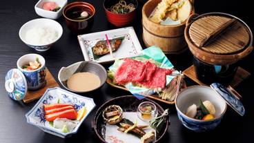 食事・飲み物 / 4