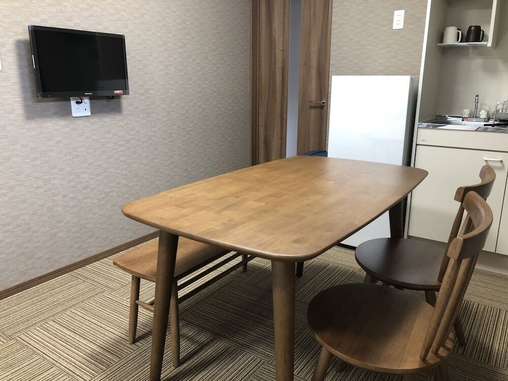 客室内のダイニングエリア