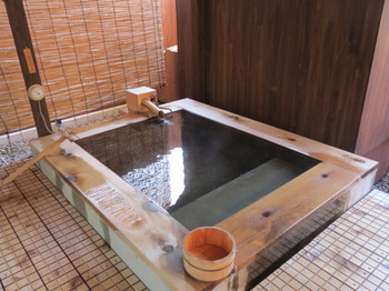 風景と温泉、両方に身を委ねる3553667