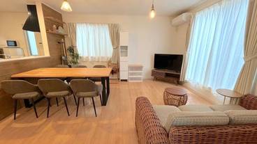 客室内のダイニングエリア / 27