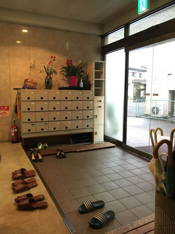 内部エントランス