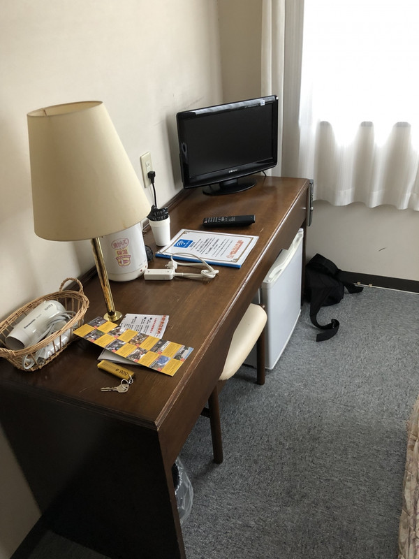 調度品も平均的なビジネスホテルです。