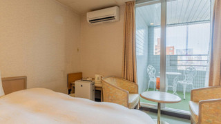 ツインルーム 禁煙 (バルコニーでのみ喫煙可)