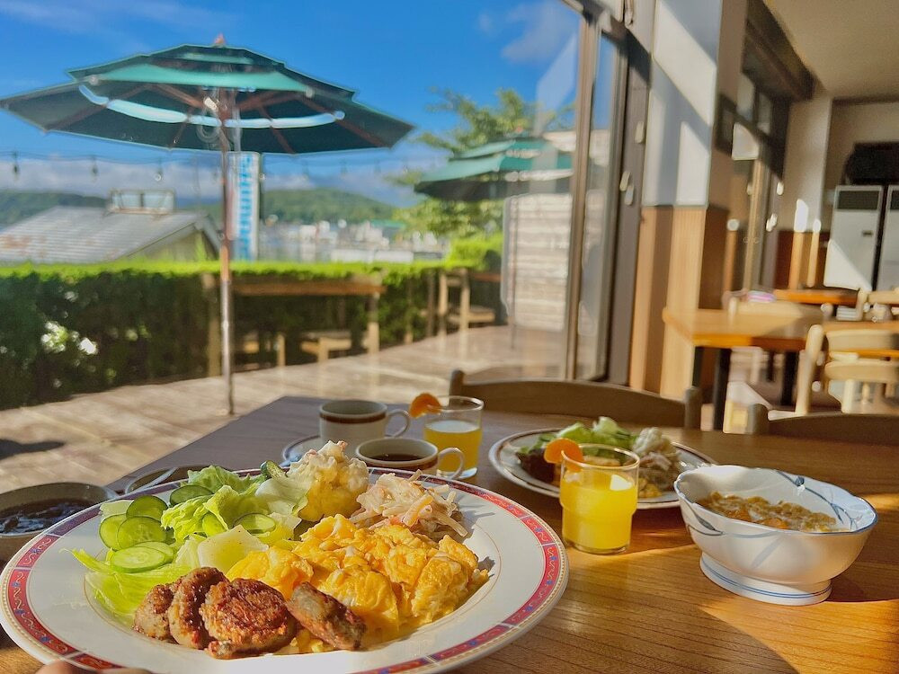 朝食