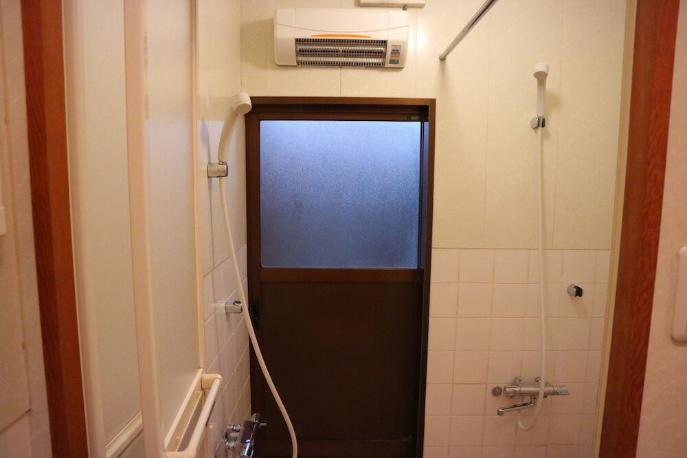 バスルームのシャワー