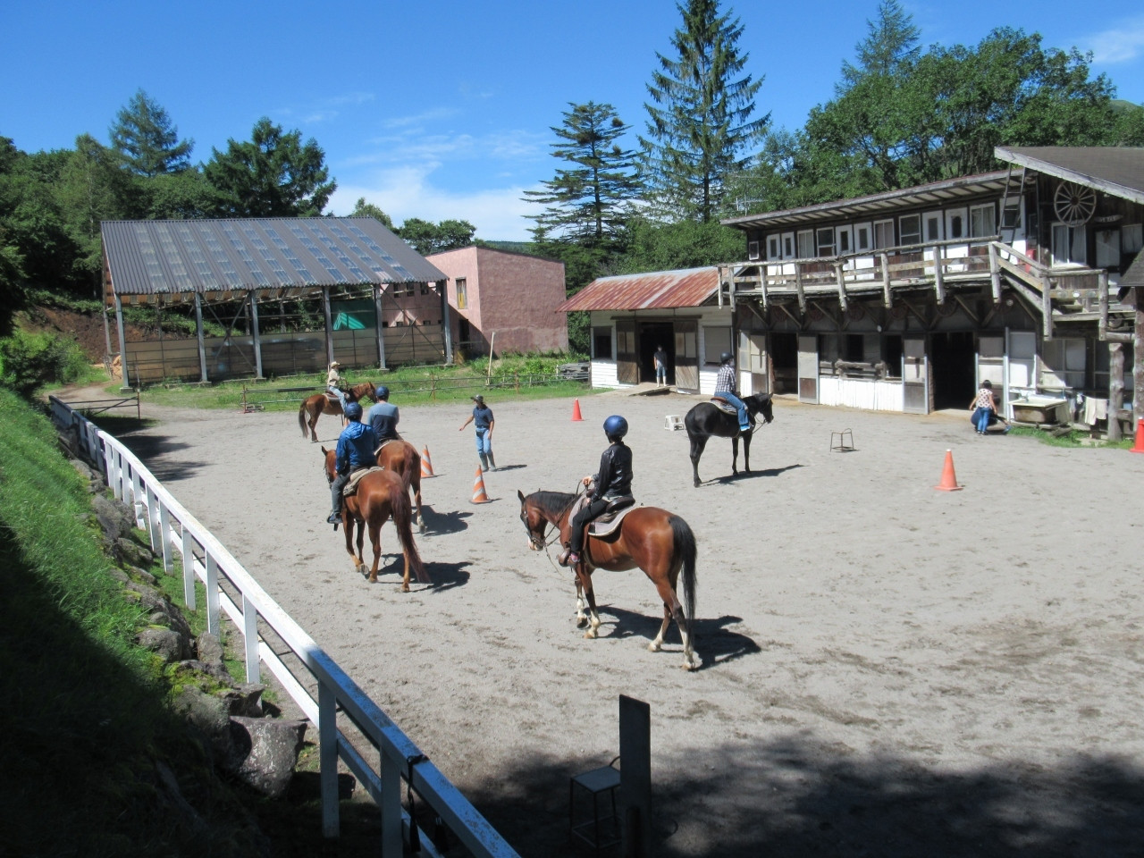 高原にあるおしゃれなログハウスで乗馬体験！4262884