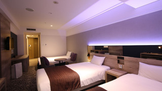 スーペリア ツインルーム+ソファーベッド (洗い場つきバスルーム、トイレ仕切り)