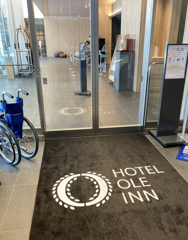 フロントから死角の入り口【爆】