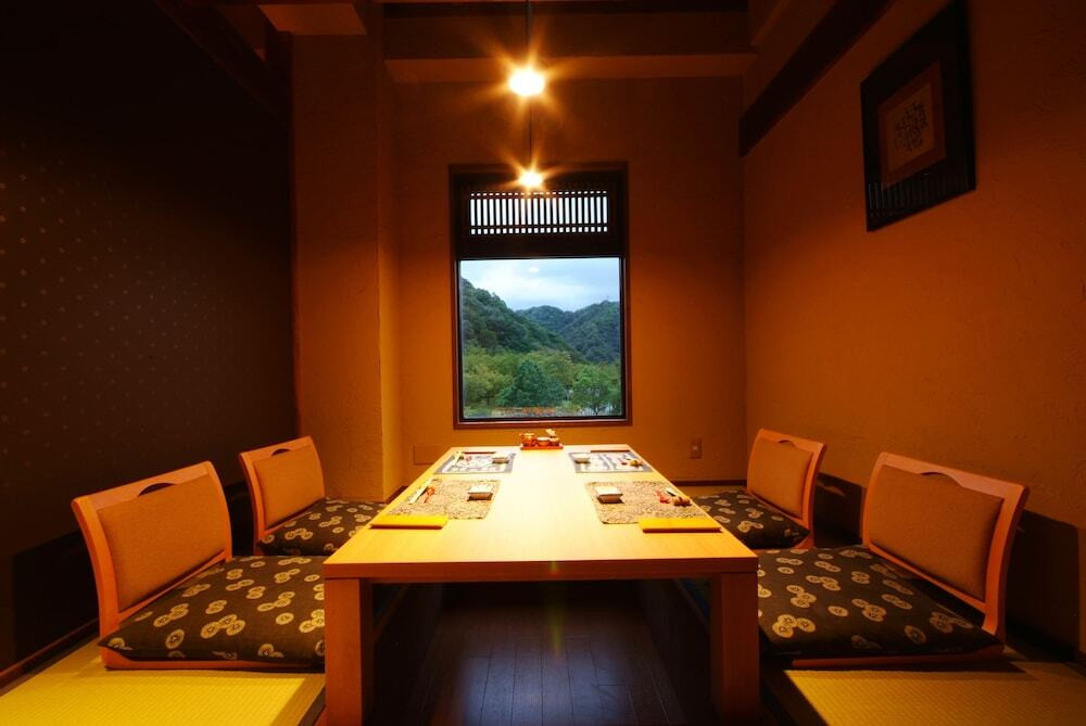 広い"展望檜風呂"で彼とゆったり♡豊かな自然を感じる旅館4071962