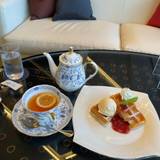 ロビーラウンジ　10時から営業 / 2