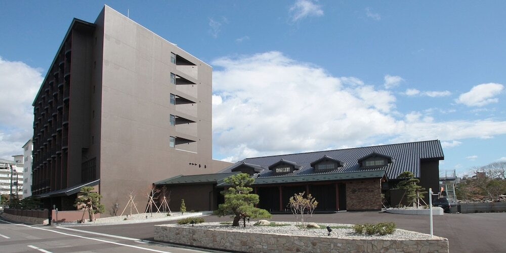 函館 湯の川温泉 ホテル万惣（ハコダテ ユノカワオンセン ホテルバンソウ） / 1
