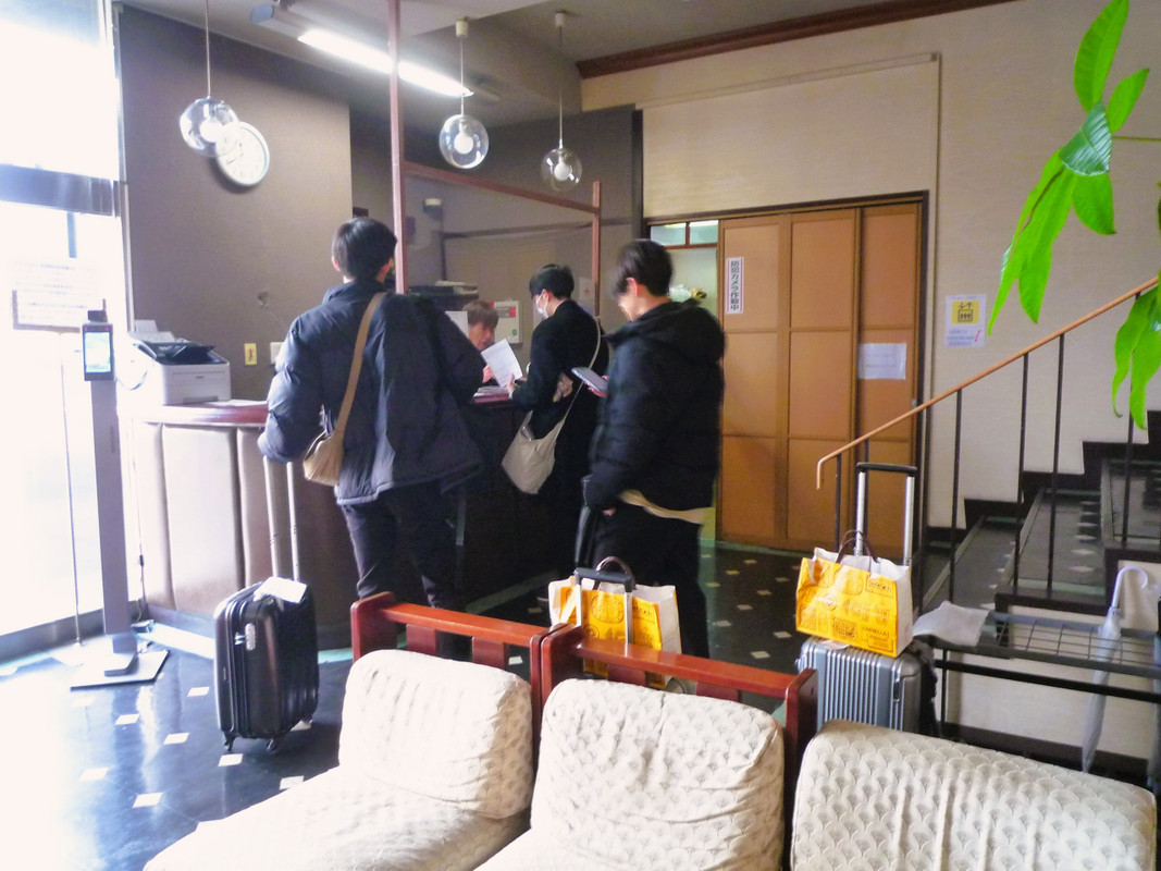 １階　フロントもザ・昭和！