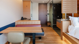 デラックス ルーム バルコニー (River)