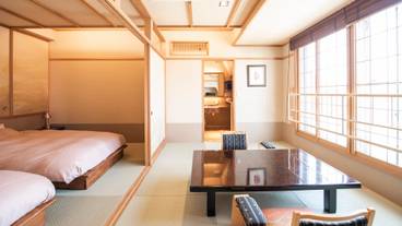 温泉内風呂付き客室 / 4